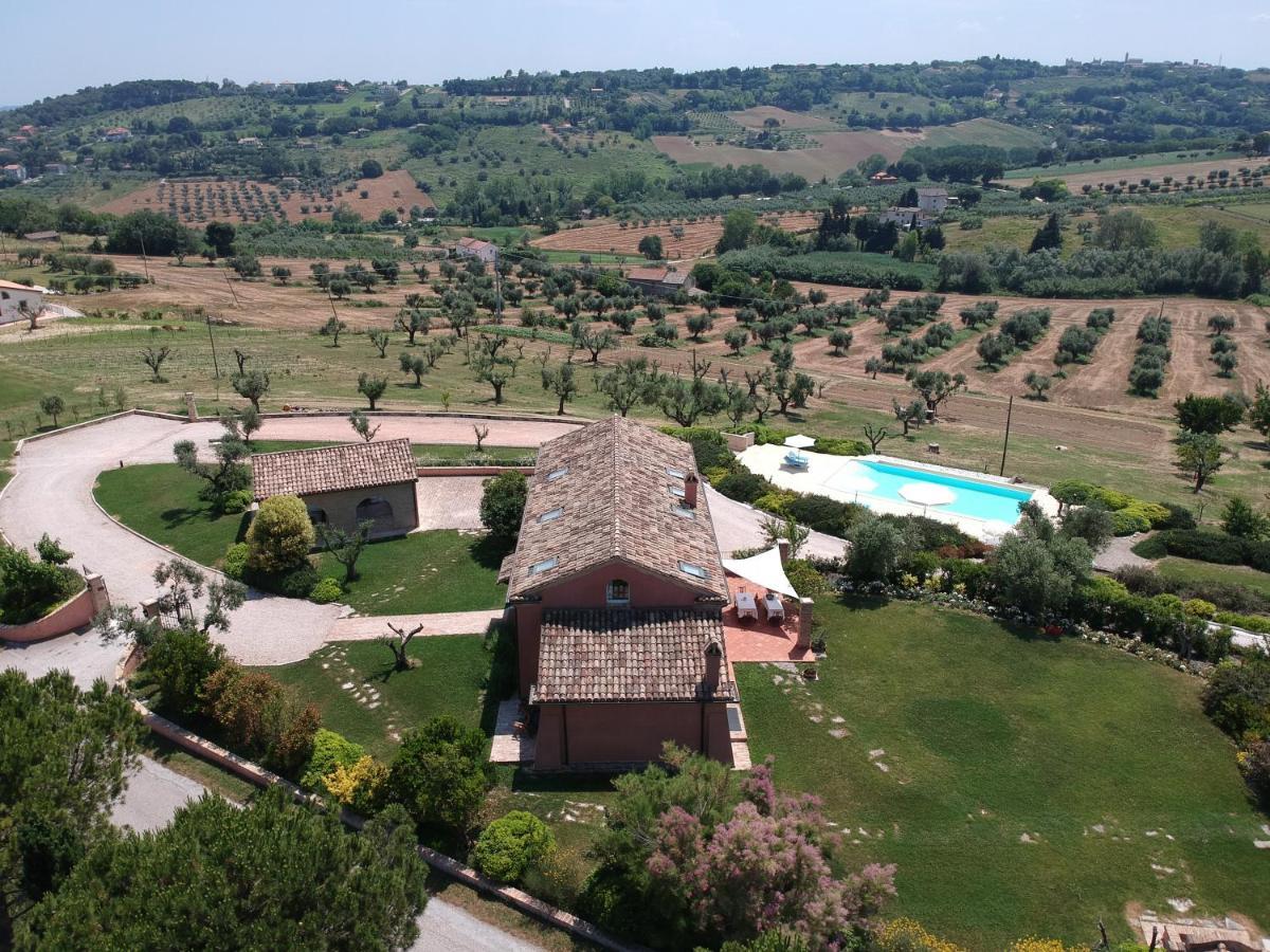 Nontiscordardime B&B Villa Agriturismo Civitanova Marche Kültér fotó