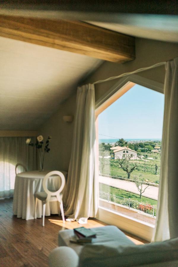Nontiscordardime B&B Villa Agriturismo Civitanova Marche Kültér fotó